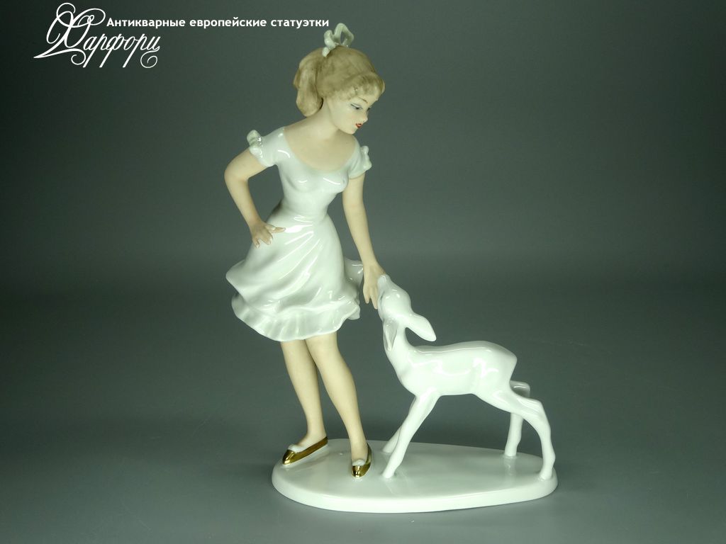 Купить фарфоровую статуэтку Wallendorf Девочка с олененком